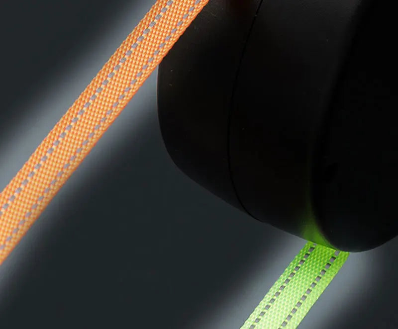 Automatic Retractable Dog Leash With Flashlight Reflective Poop Bag Dispenser